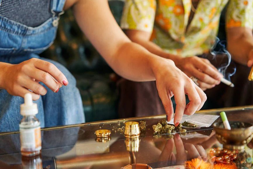 Exploring The Benefits Of Delta 8 Vape Cartridges: A Balanced Vaping Experience